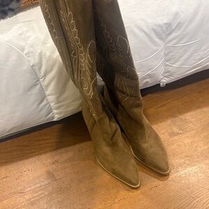 Brown Suede Embroidered Women's Boots